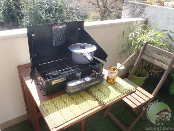 Petite cuisine sur notre balcon
